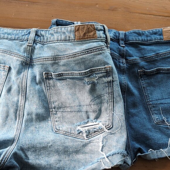 2 pairs, American Eagle Shorts, Size 10 - Picture 3 of 5